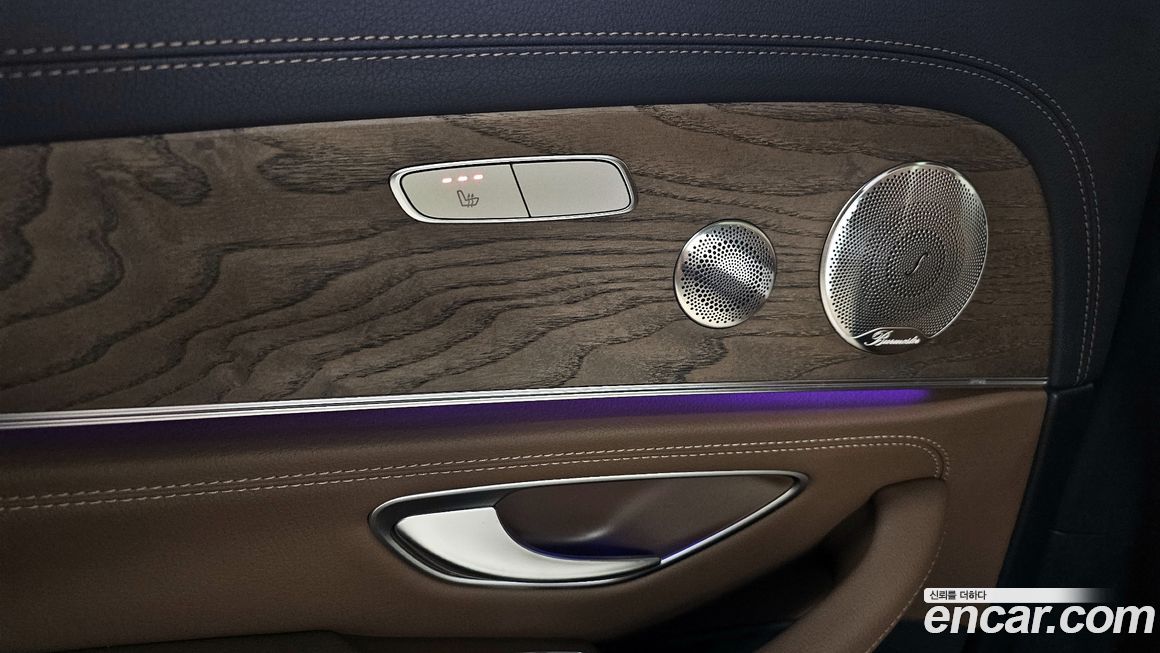 Mercedes-Benz E-Class 2022