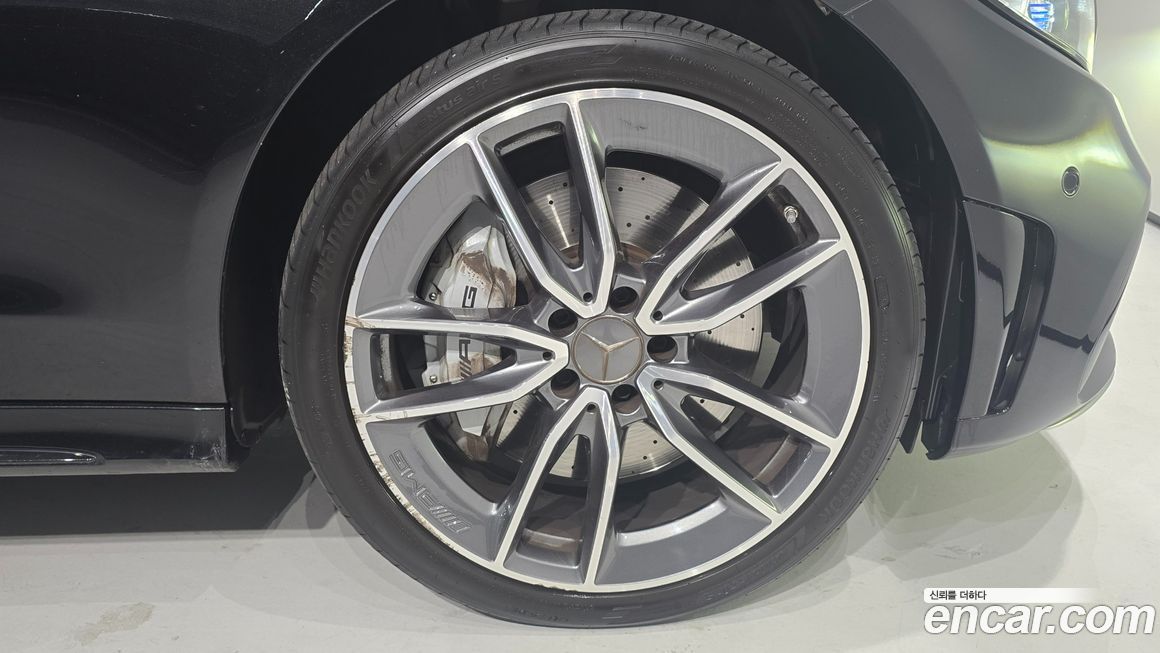 Mercedes-Benz C-Class 2022