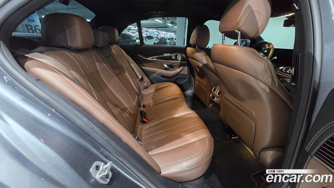 Mercedes-Benz E-Class 2021