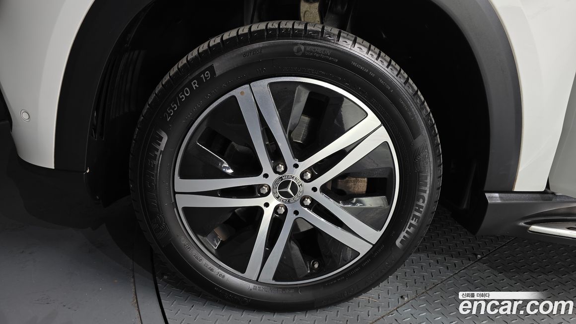 Mercedes-Benz GLE-Class 2020