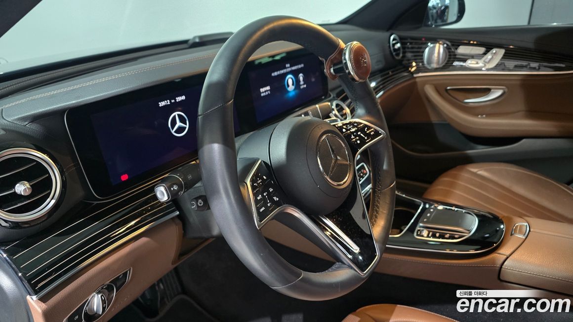 Mercedes-Benz E-Class 2021