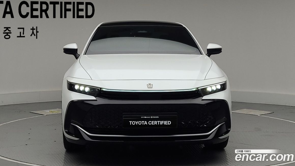 Toyota Crown 2025