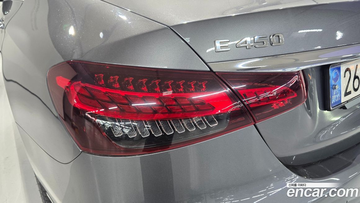 Mercedes-Benz E-Class 2021