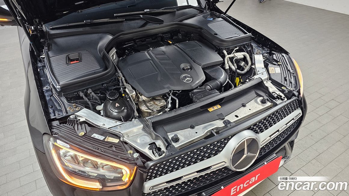 Mercedes-Benz GLC-Class 2023