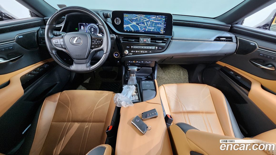 Lexus ES 2022