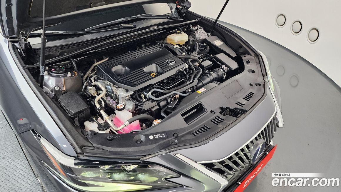 Lexus ES 2022