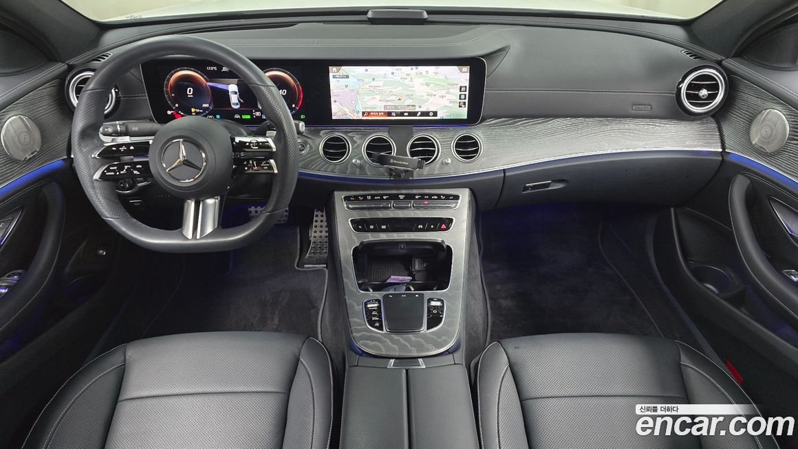 Mercedes-Benz E-Class 2022