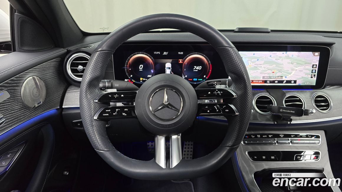 Mercedes-Benz E-Class 2022