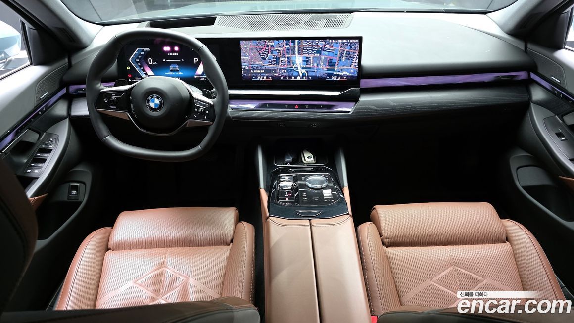 BMW 5-Series 2024