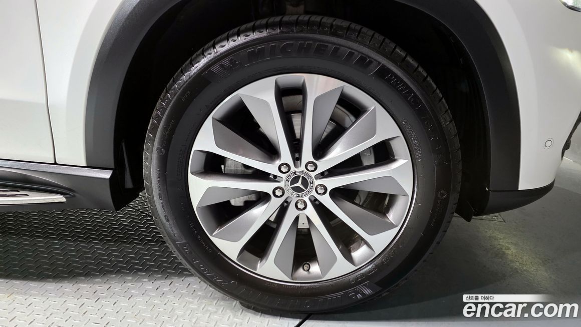 Mercedes-Benz GLE-Class 2021