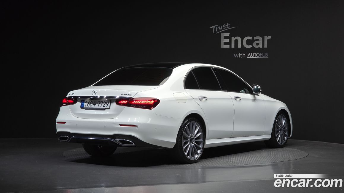 Mercedes-Benz E-Class 2022