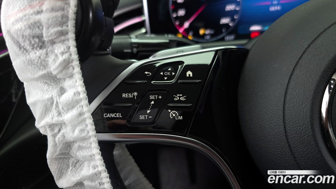 Mercedes-Benz E-Class 2024