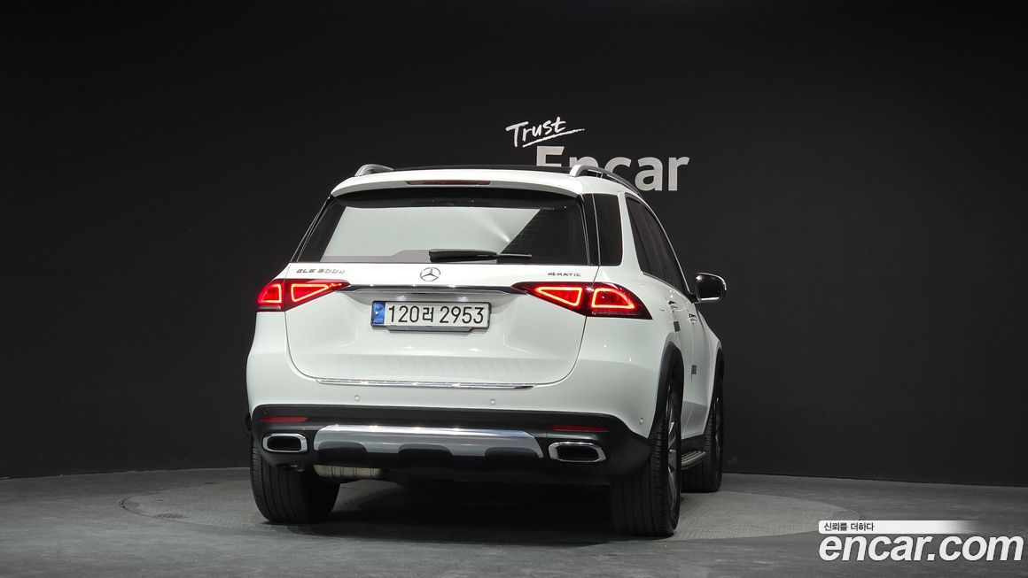 Mercedes-Benz GLE-Class 2021