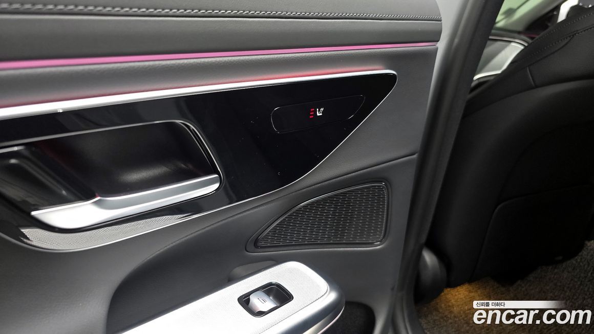 Mercedes-Benz E-Class 2024