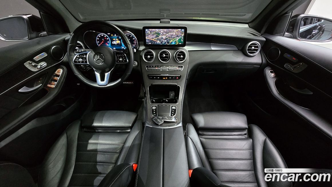 Mercedes-Benz GLC-Class 2023