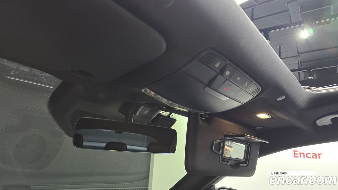 Mercedes-Benz GLC-Class 2023