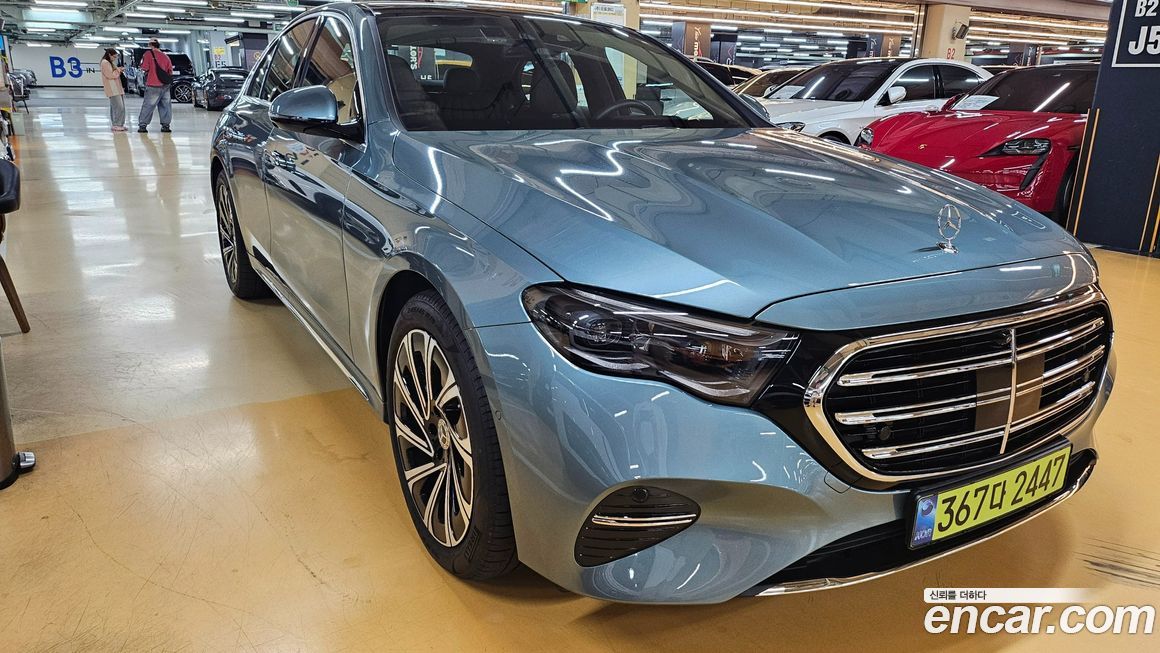 Mercedes-Benz E-Class 2024
