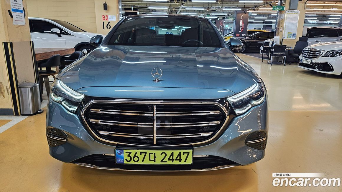Mercedes-Benz E-Class 2024