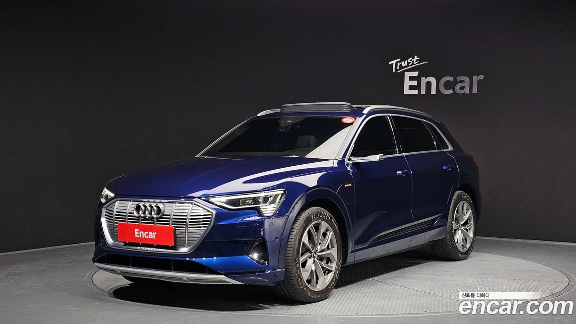 Audi e-tron 2022