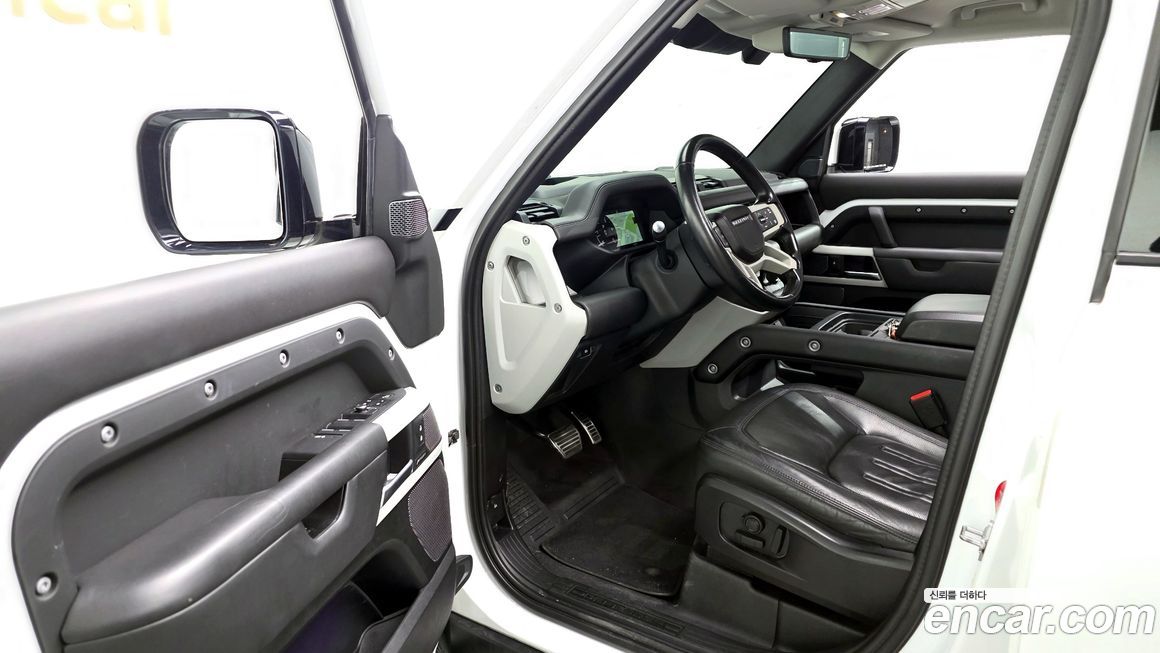 Land Rover Defender 2022