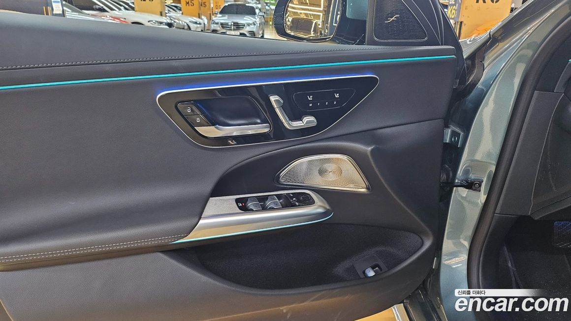 Mercedes-Benz E-Class 2024