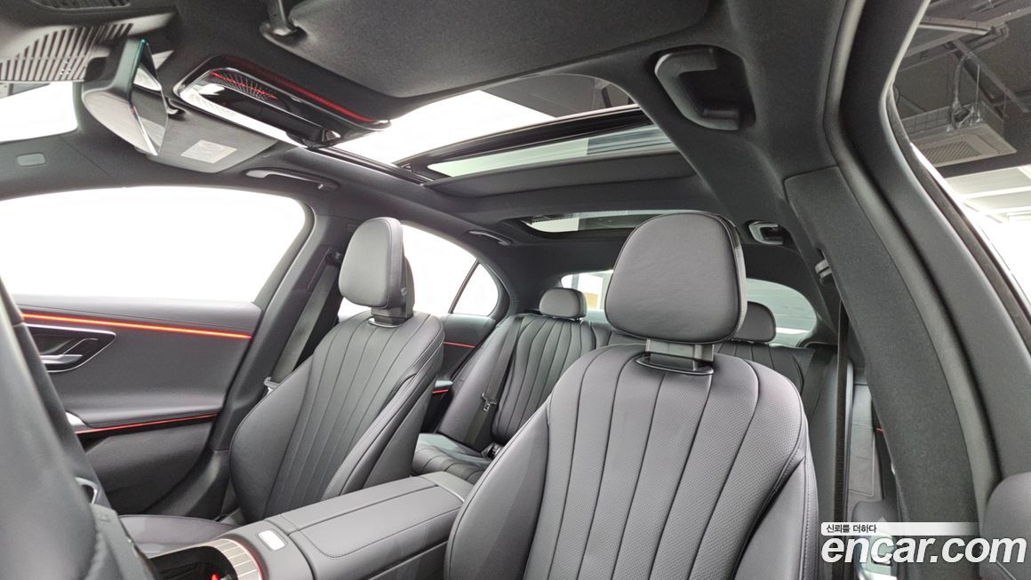 Mercedes-Benz E-Class 2024