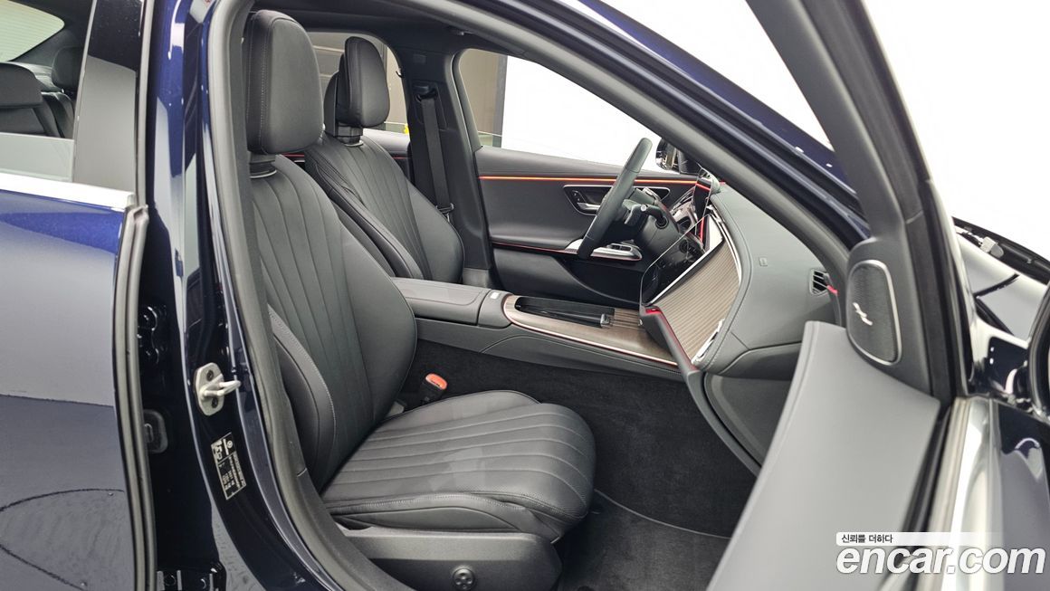 Mercedes-Benz E-Class 2024