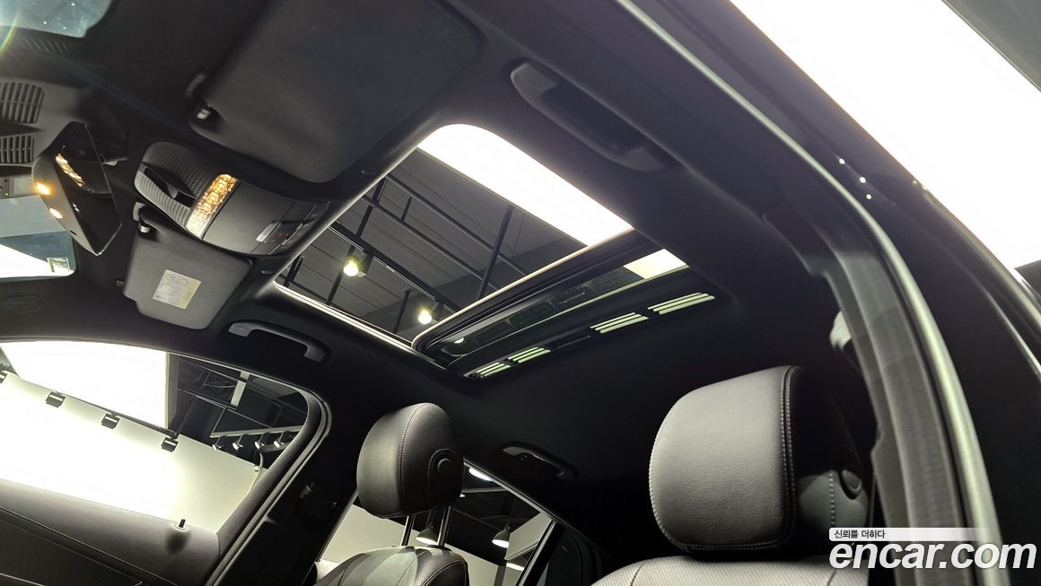 Mercedes-Benz GLC-Class 2023