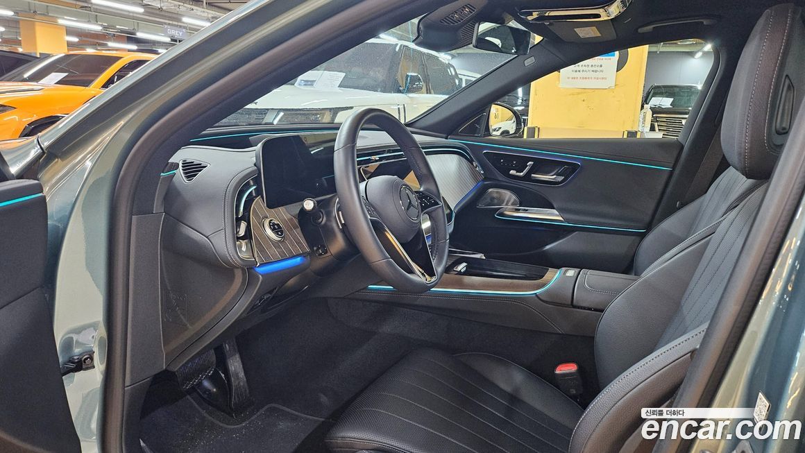 Mercedes-Benz E-Class 2024