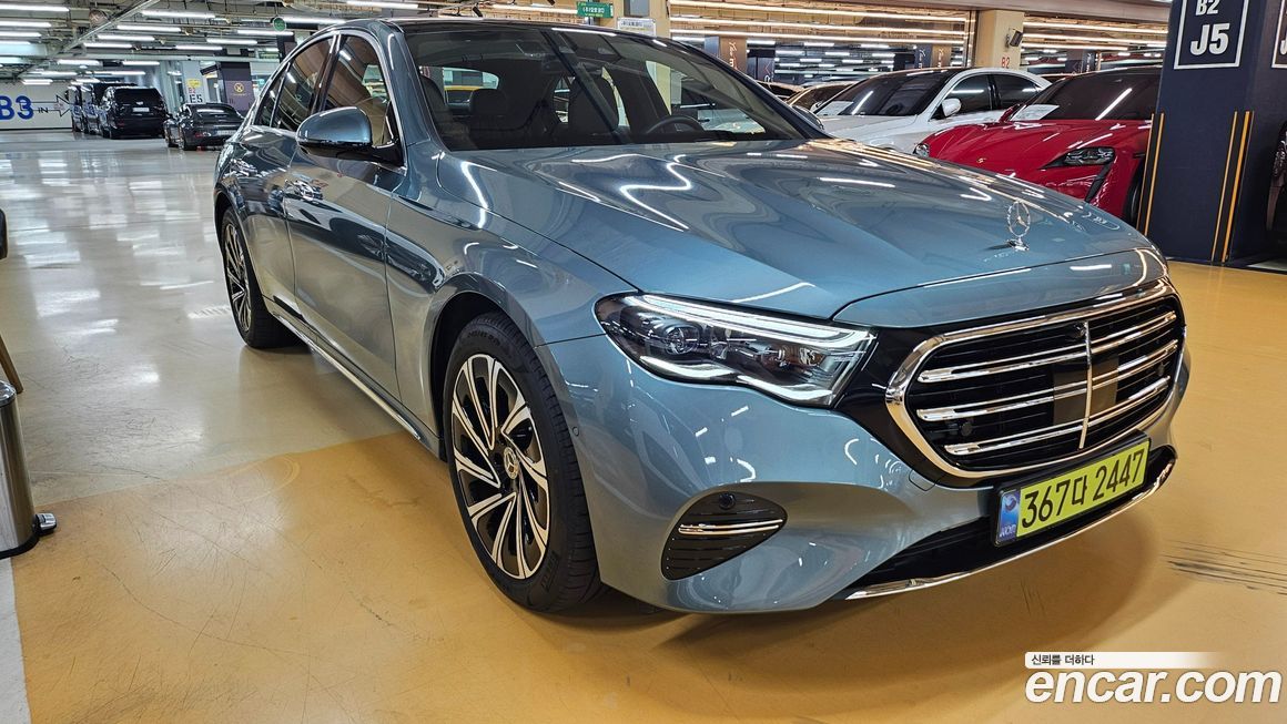 Mercedes-Benz E-Class 2024
