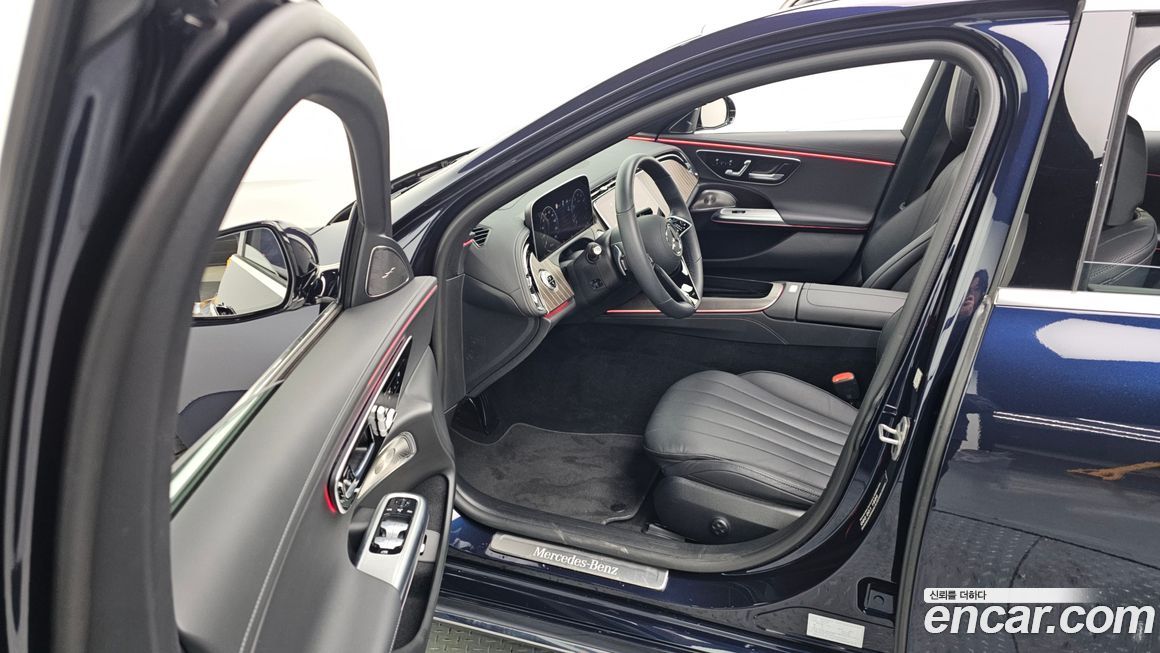 Mercedes-Benz E-Class 2024