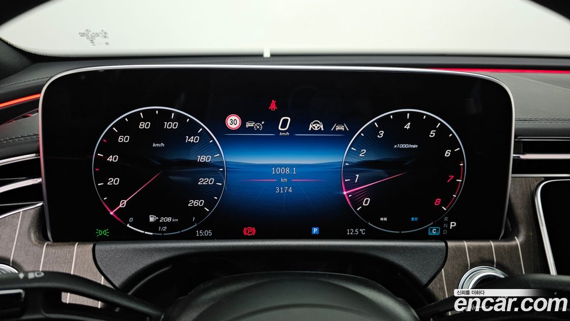 Mercedes-Benz E-Class 2024