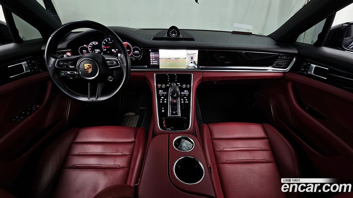 Porsche Panamera 2021