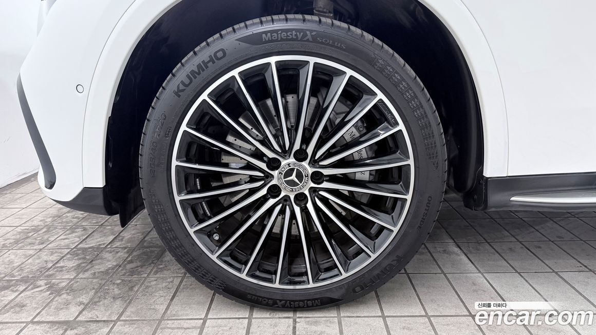 Mercedes-Benz GLC-Class 2024