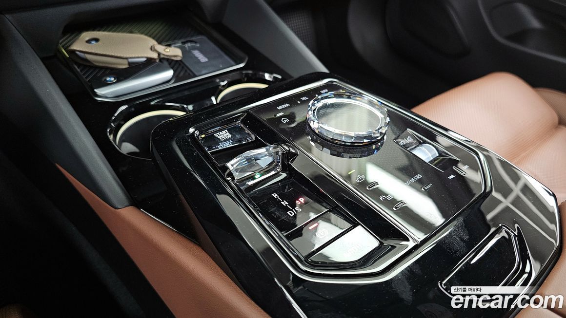 BMW 5-Series 2024