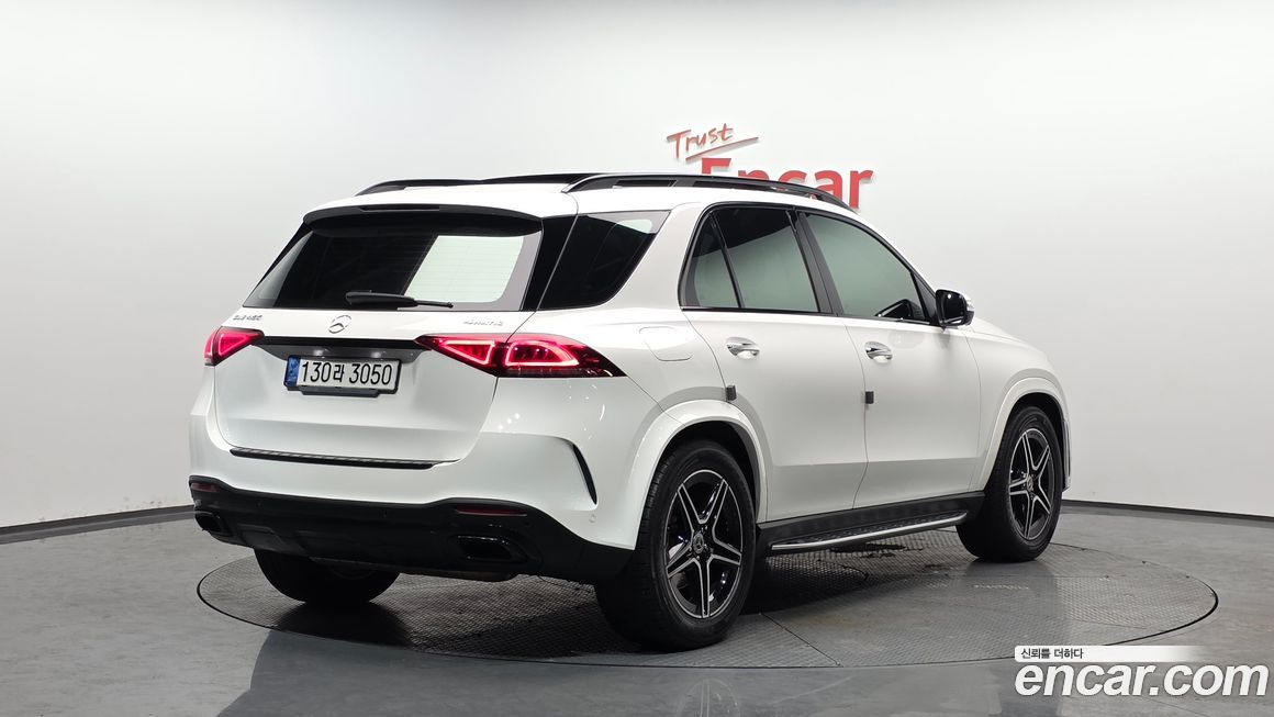 Mercedes-Benz GLE-Class 2021