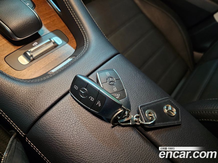 Mercedes-Benz GLE-Class 2021