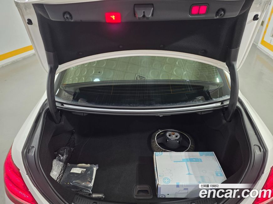 Mercedes-Benz E-Class 2019