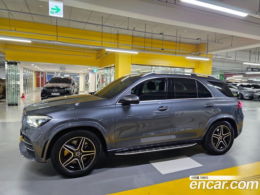 Mercedes-Benz GLE-Class 2021