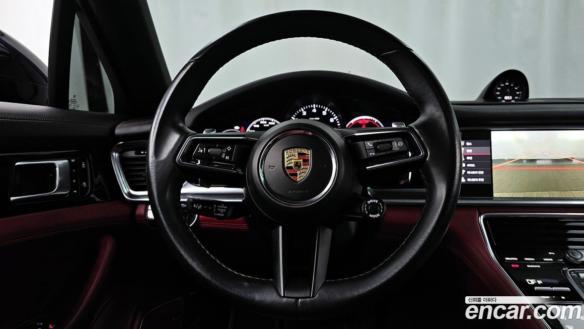 Porsche Panamera 2021