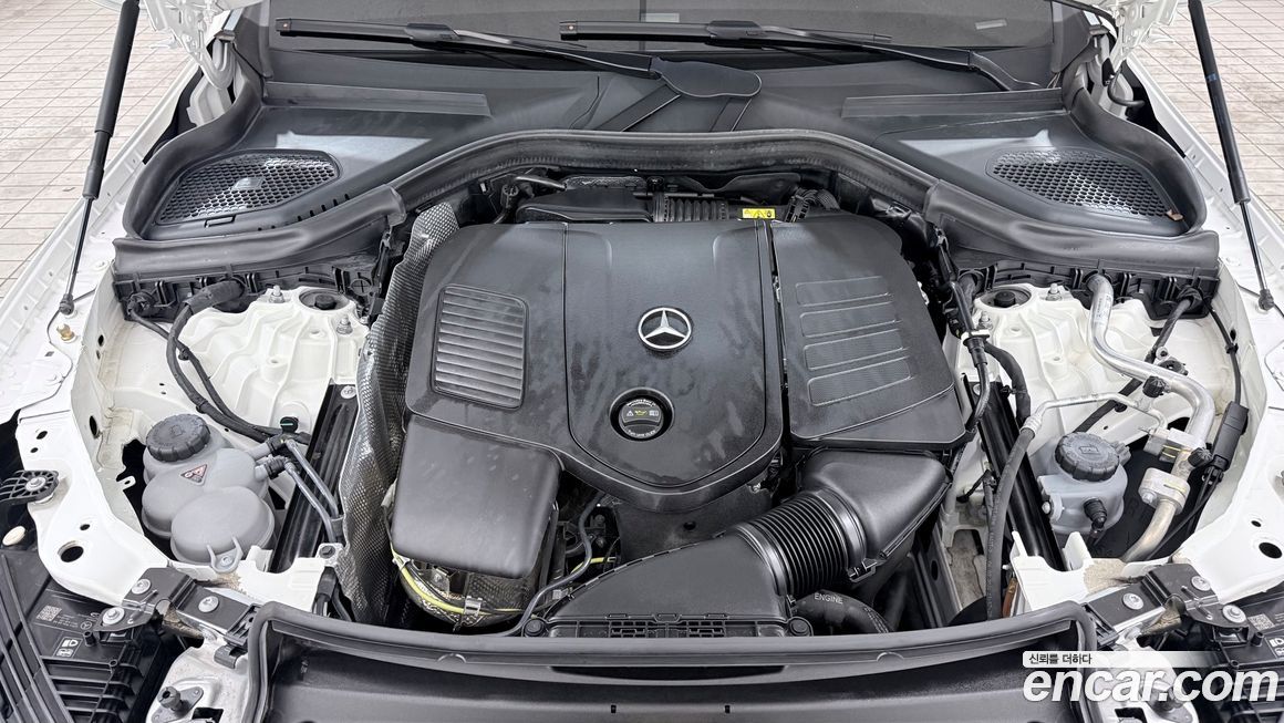 Mercedes-Benz GLC-Class 2024