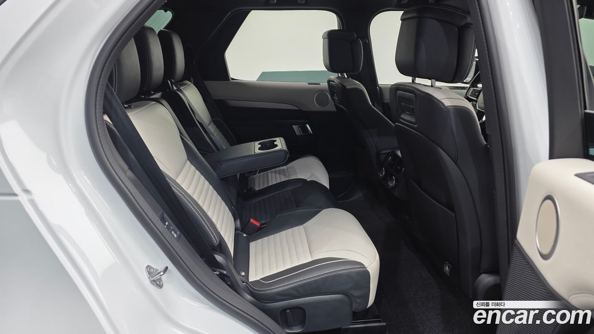 Land Rover Discovery 2024