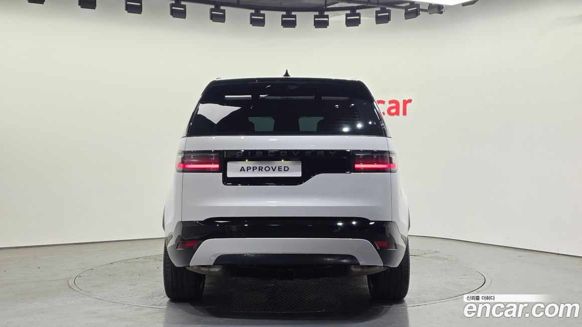 Land Rover Discovery 2024