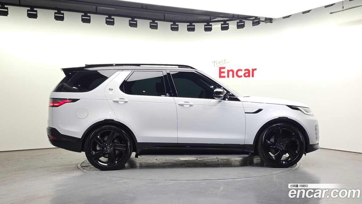 Land Rover Discovery 2024