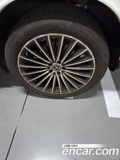 Mercedes-Benz GLC-Class 2025