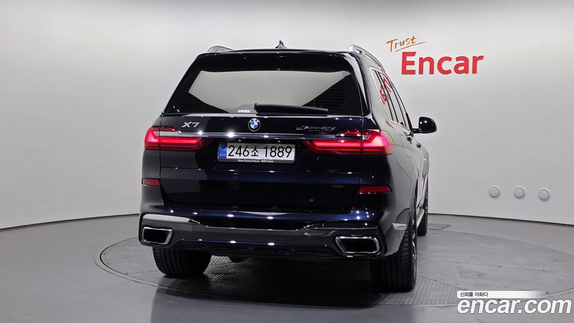 BMW X7 2021