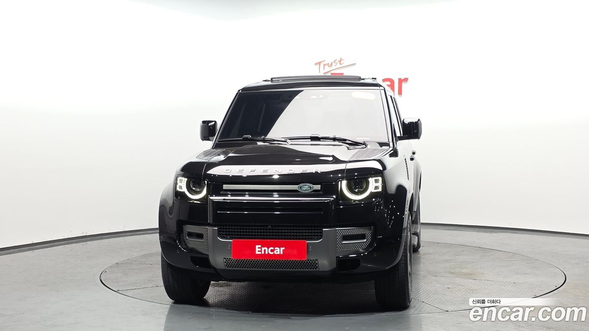 Land Rover Defender 2024