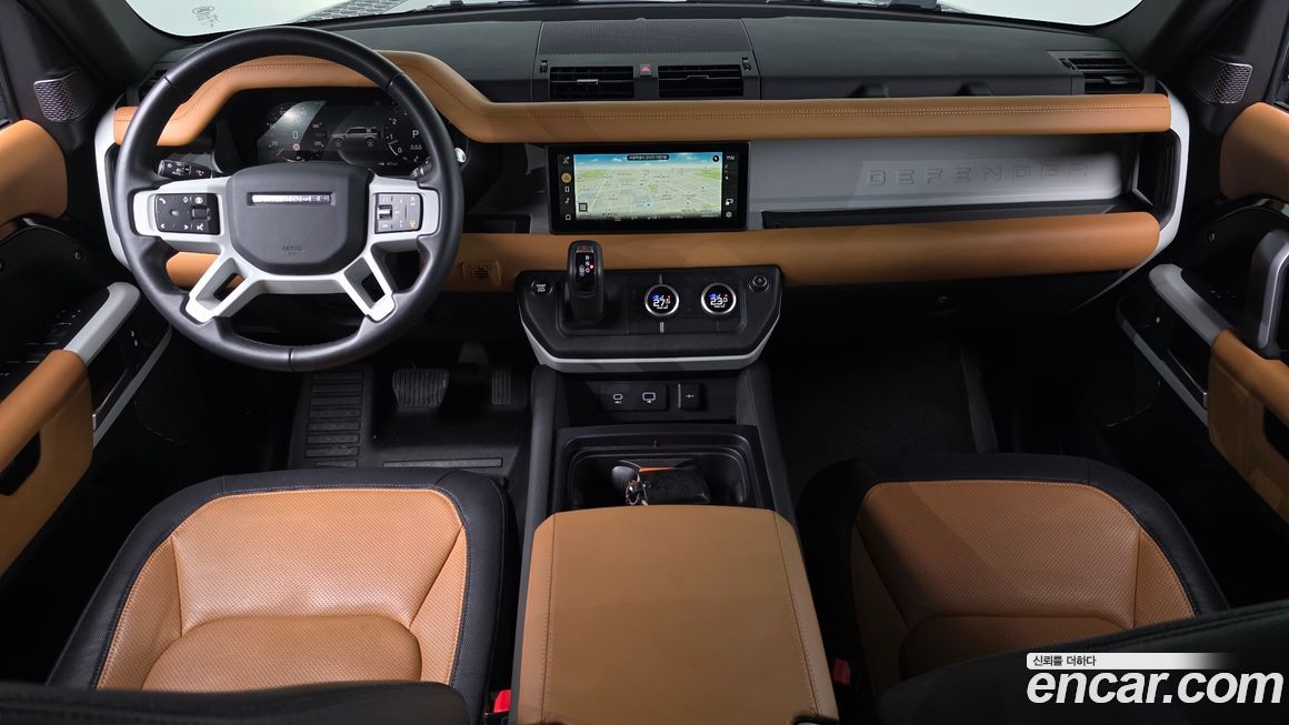 Land Rover Defender 2024