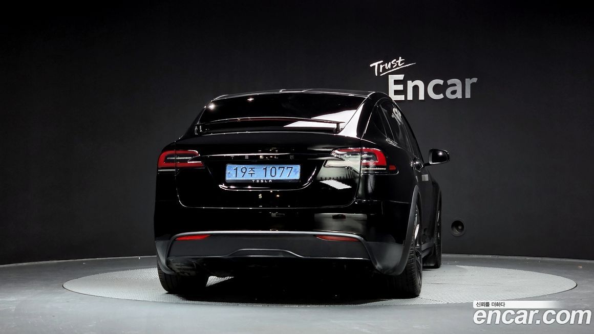 Tesla Model X 2023