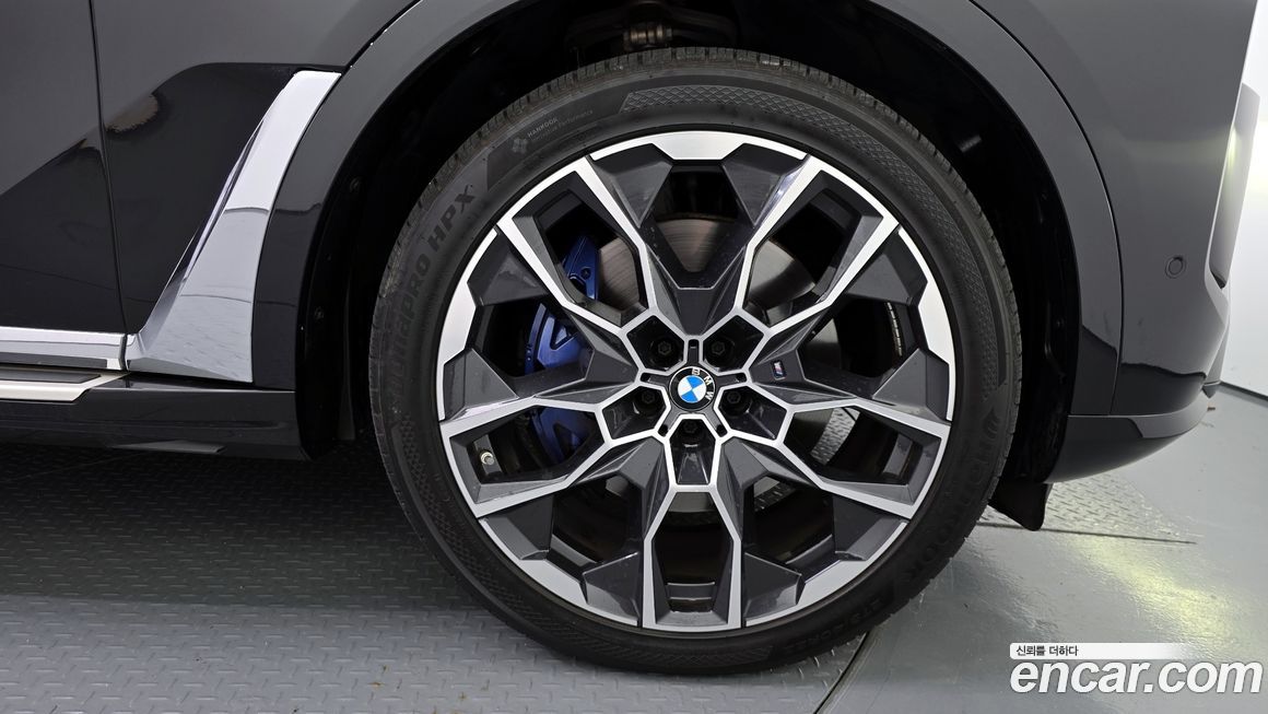 BMW X7 2024